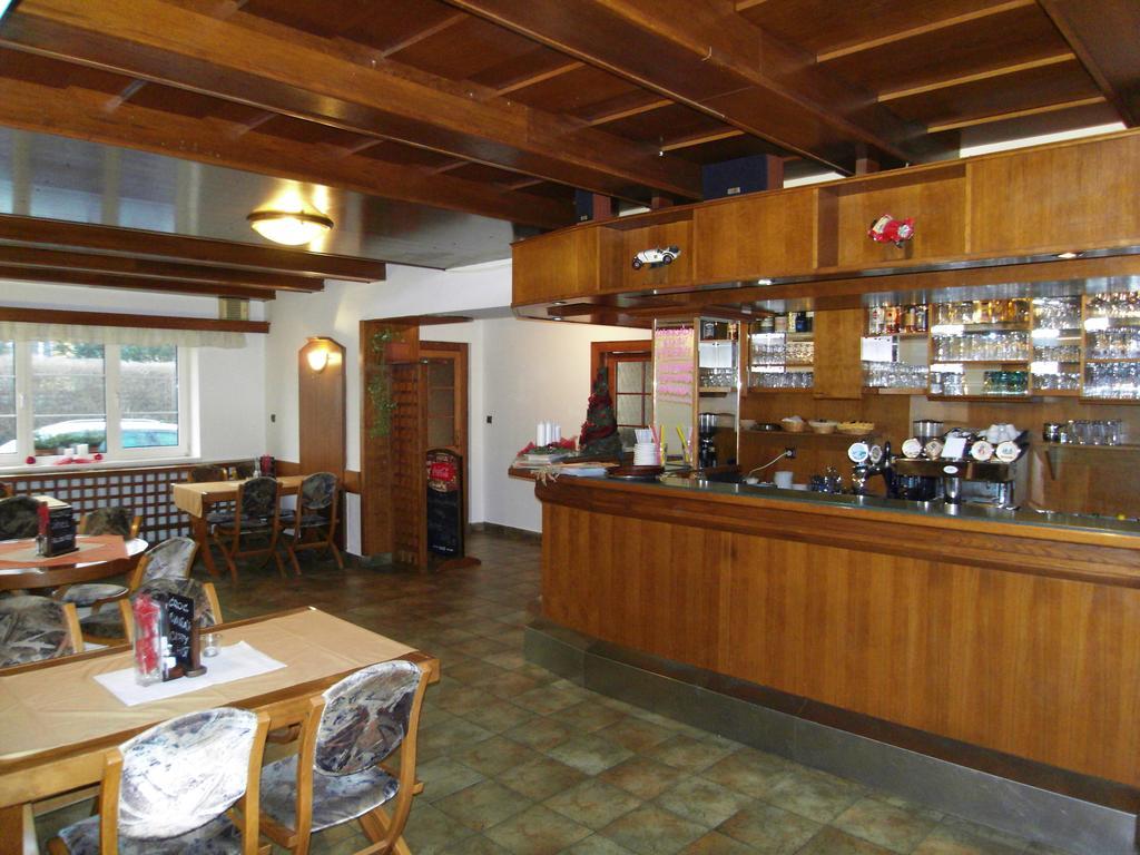 Penzion A Restaurace U Veterana Frenstat pod Radhostem Exterior photo