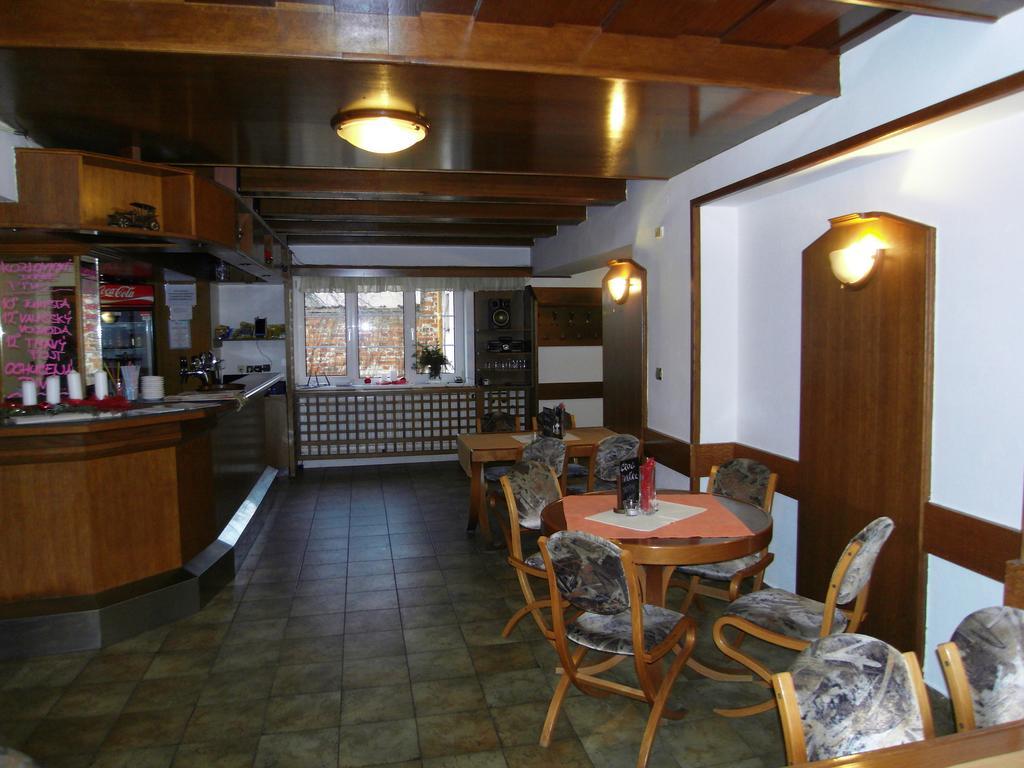 Penzion A Restaurace U Veterana Frenstat pod Radhostem Exterior photo