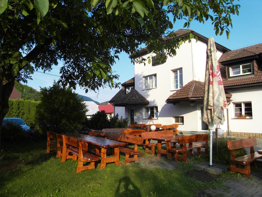 Penzion A Restaurace U Veterana Frenstat pod Radhostem Exterior photo